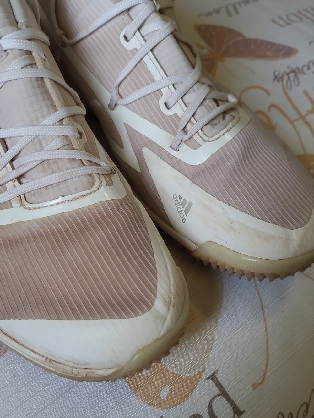 adidas Women's Athletic Shoes Beige White - Picture 11 of 11